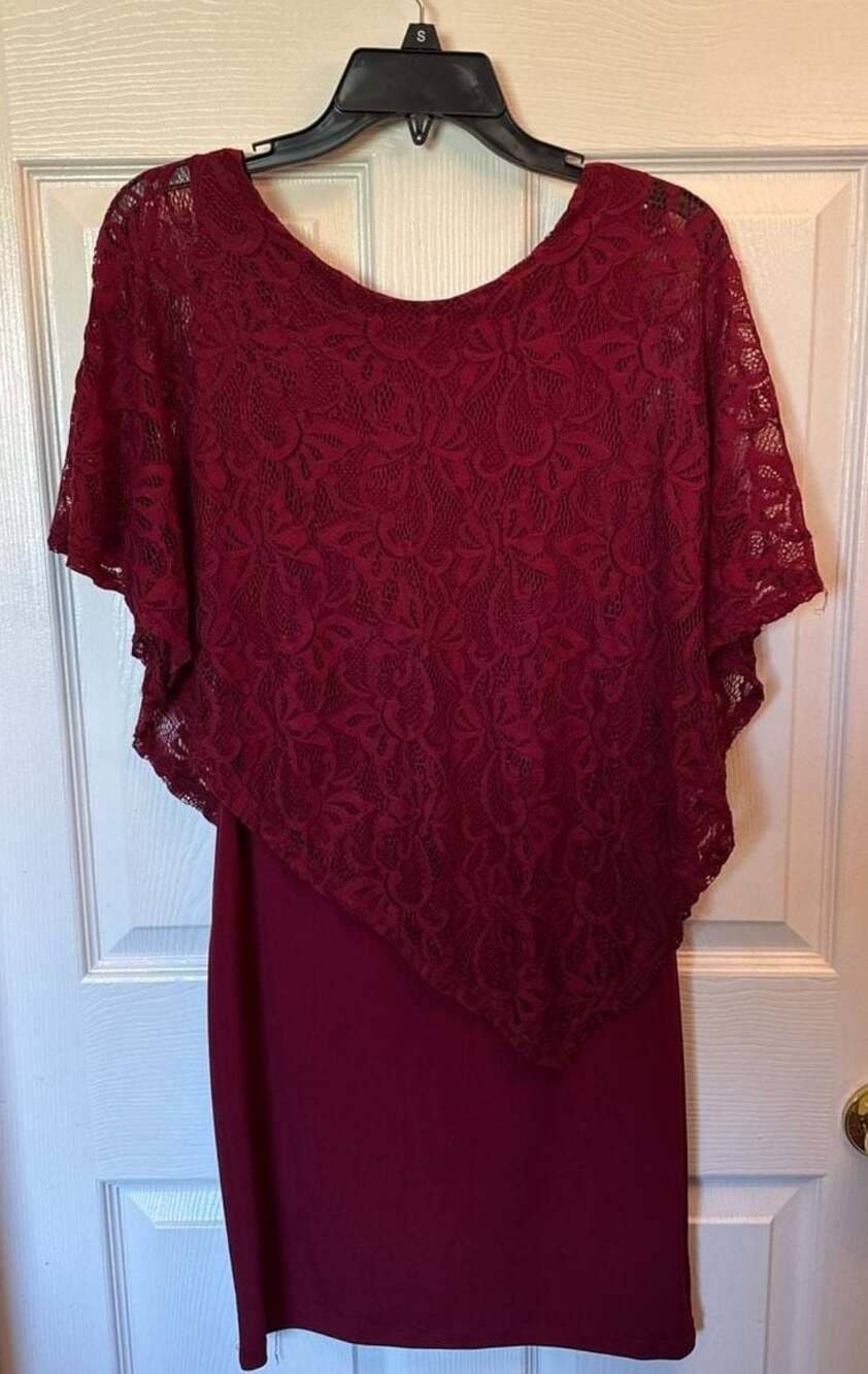 En Focus Studio Burgundy Lace Dress, Size 4